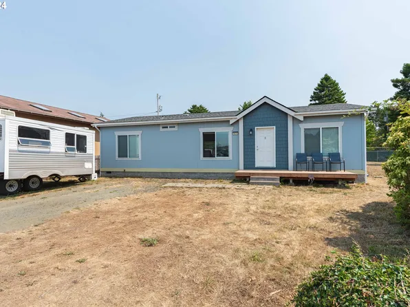 1035 Nye Ct, Lakeside, OR 97449