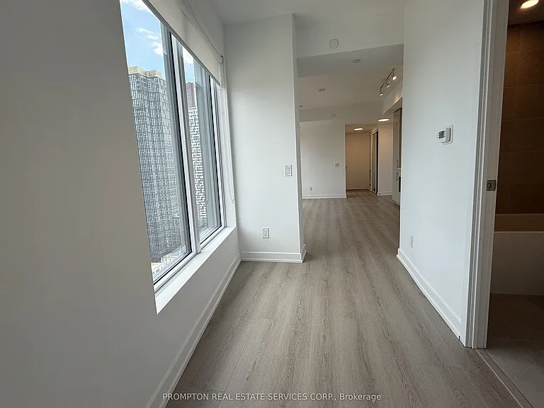 100 Queen St E #3206 — Photo 8