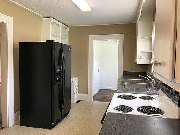 kitchen/fridge