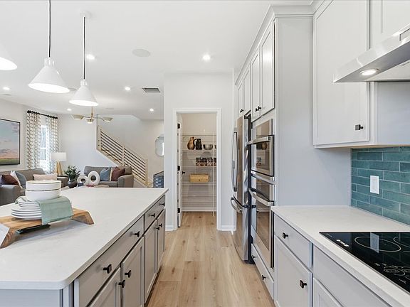 Functional Flow of Spaces