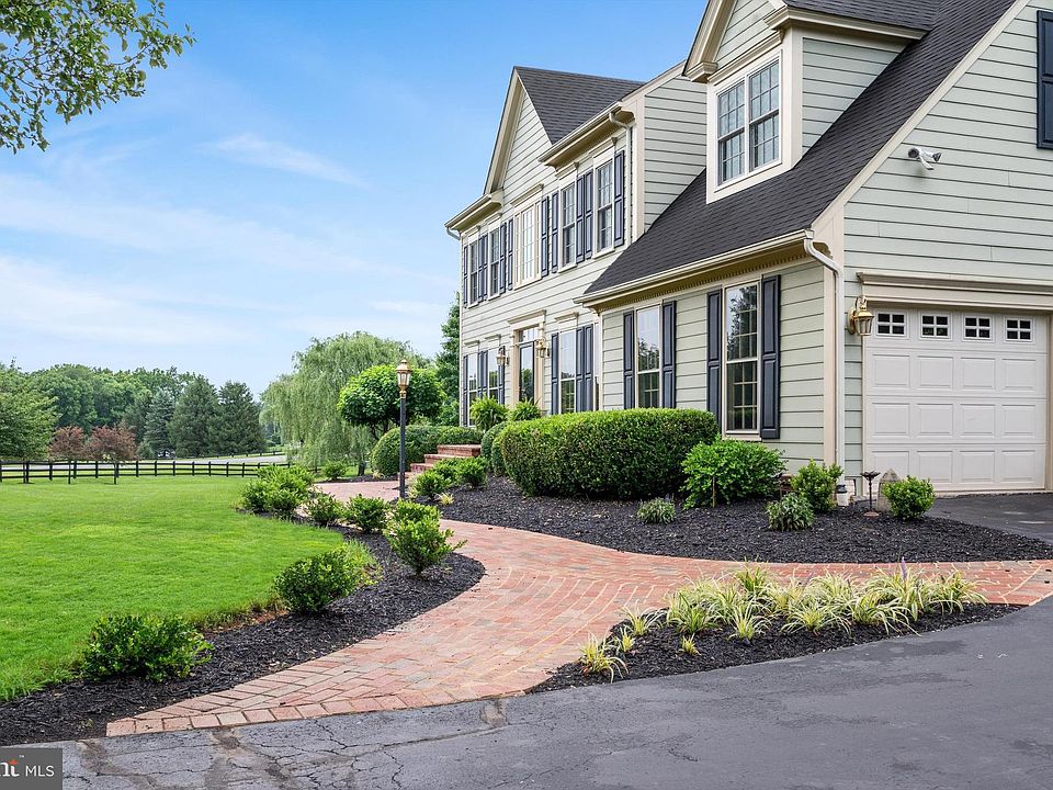 36565 Innisbrook Cir, Purcellville, VA 20132 | Zillow
