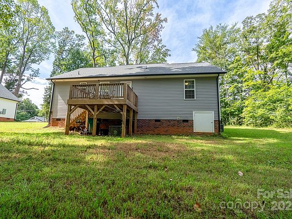 4th image of 321 E Torbush Dr