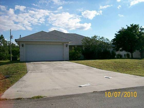 1st image of 1068 SW Placetas Ave