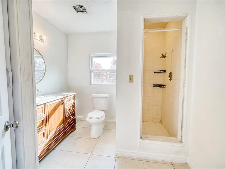 2317 Harris St — Photo 15