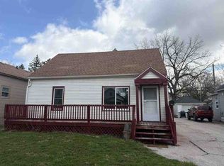 813 Fitzhugh St, Bay City, MI 48708