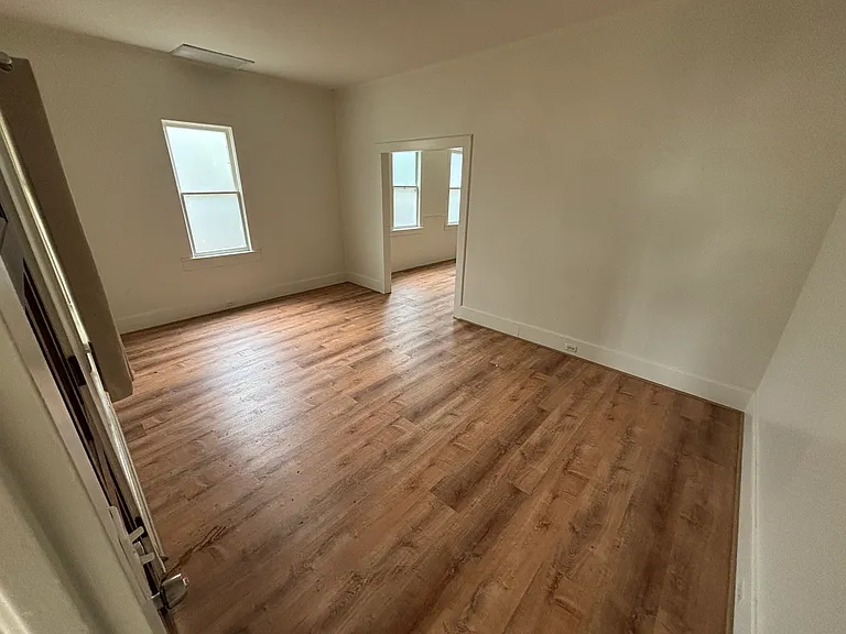 411 W De La Guerra St — Photo 4