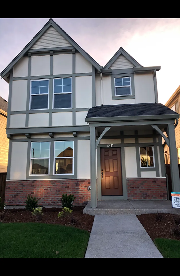3 bed, 2.5 bath, 1700 sqft, $2,600 — Photo 1