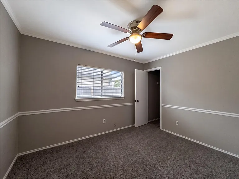 13004 Campos Dr — Photo 25