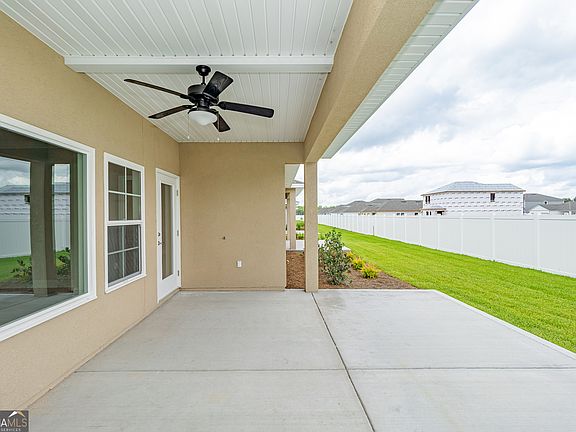 3rd image of 216 The Villas Way