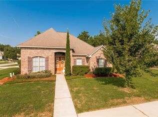 332 Brown Thrasher Loop S, Madisonville, LA 70447