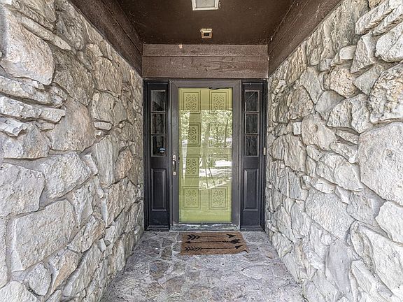 4th image of 4404 Valleycrest Dr
