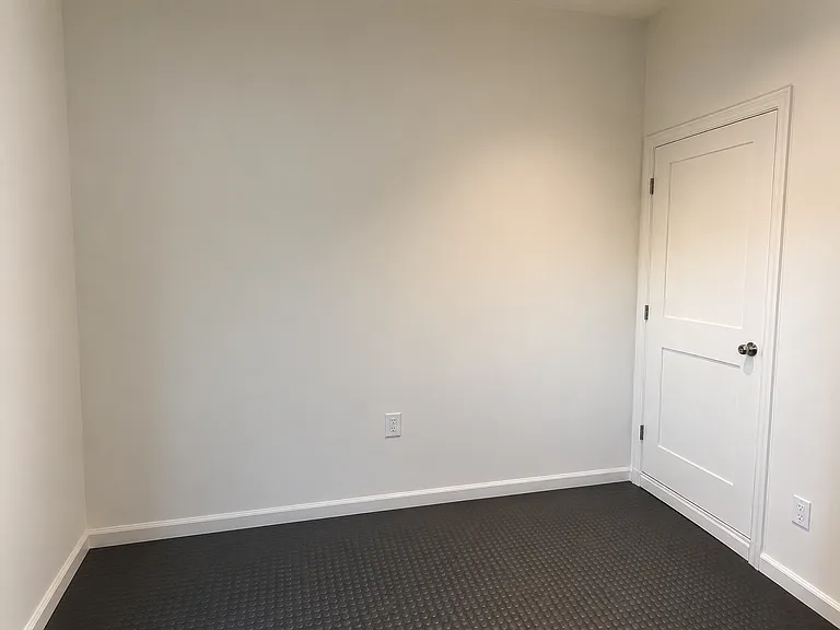 1901 N Edison Blvd — Photo 18