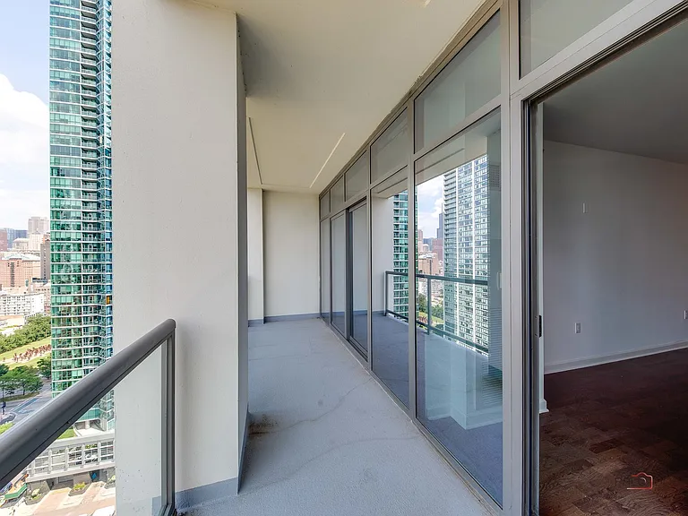 1235 S Prairie Ave #2107 — Photo 22