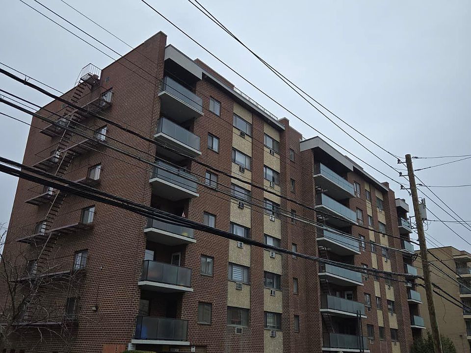 1st image of 395 Westchester Avenue #4k