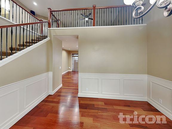 3rd image of 29261 SW Charlotte Ln