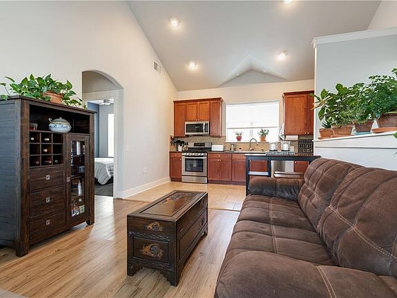 5th image of 1601 Miriam Ave Unit 120