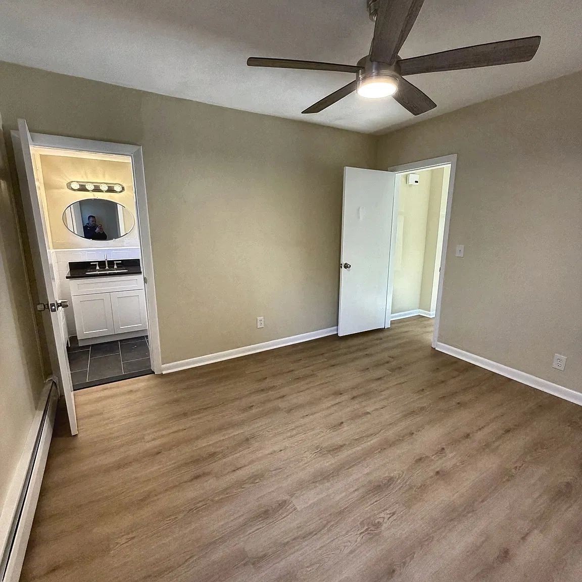 1 bed, 700 sqft, $1,600 — Photo 4