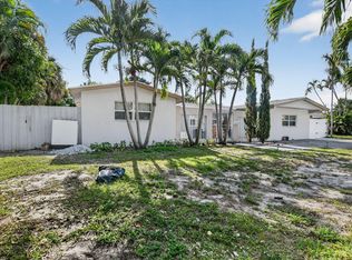 256 SW 11th Pl, Boca Raton, FL 33432