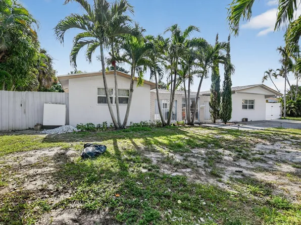 256 SW 11th Place, Boca Raton, FL 33432