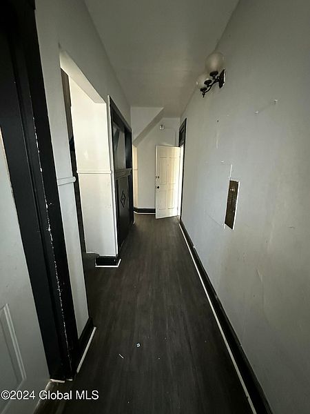 4th image of 28-30 Robin Street