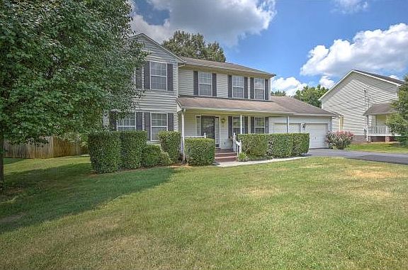 2nd image of 1014 Estate Dr