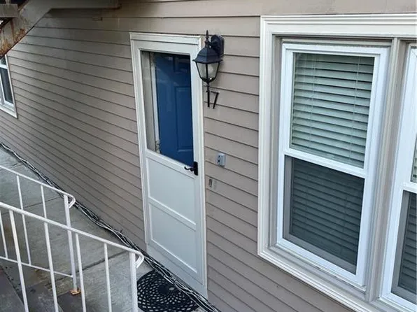 3399 Post Rd APT 17, Warwick, RI 02886