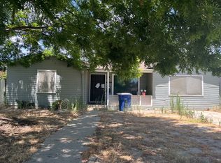 1045 Mehlert St, Kingsburg, CA