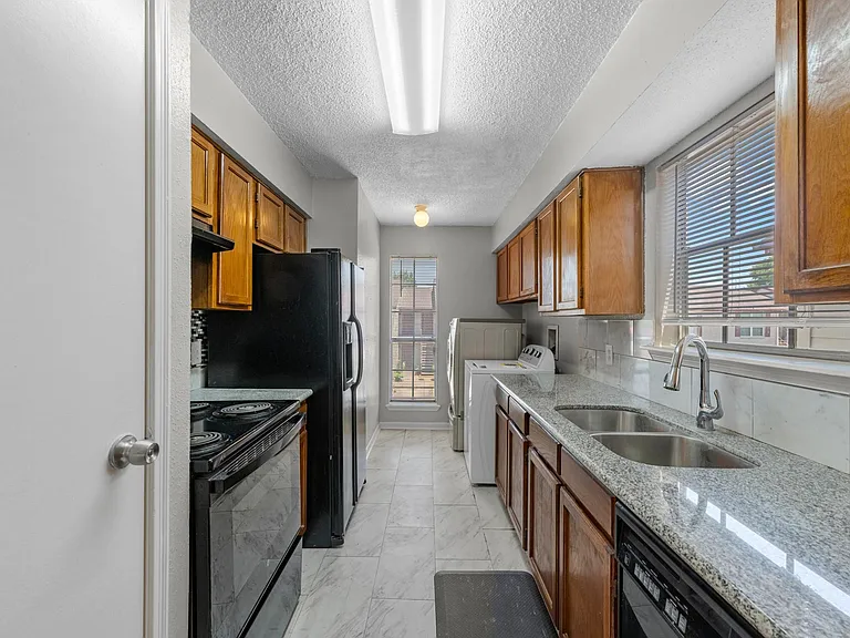 2120 El Paseo St #2708 — Photo 3