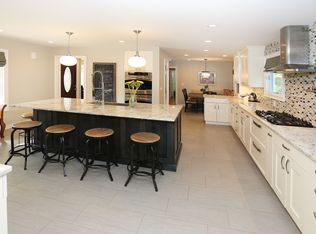 33 Lake Rd, Basking Ridge, NJ 07920