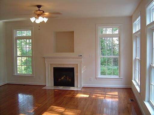 3rd image of 123 Town & Country Dr
