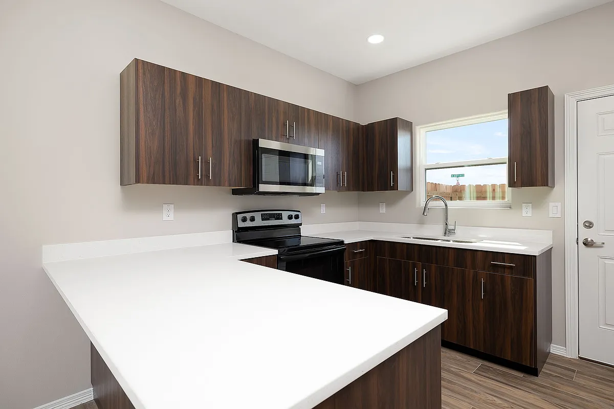Building Photo - 4220 Walnut Ave #2