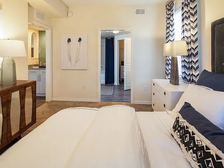 Cortland Portofino Place — Photo 18