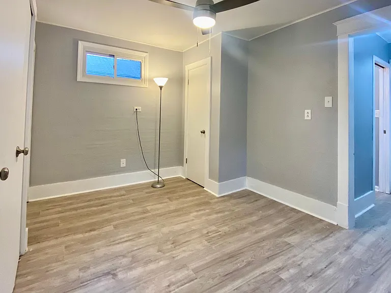 2059 May Ave — Photo 20