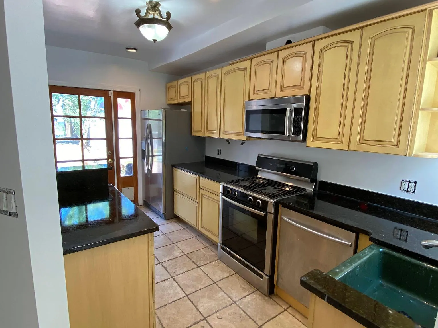 731 Kenyon St NW — Photo 3
