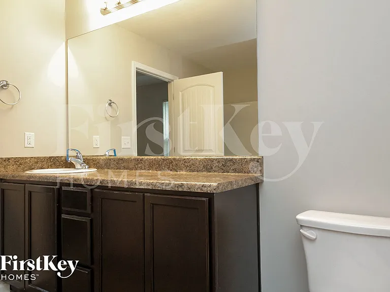 35 Riviera Dr — Photo 12