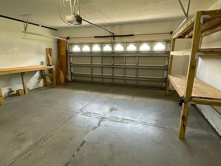 1016 Locust Ct — Photo 24