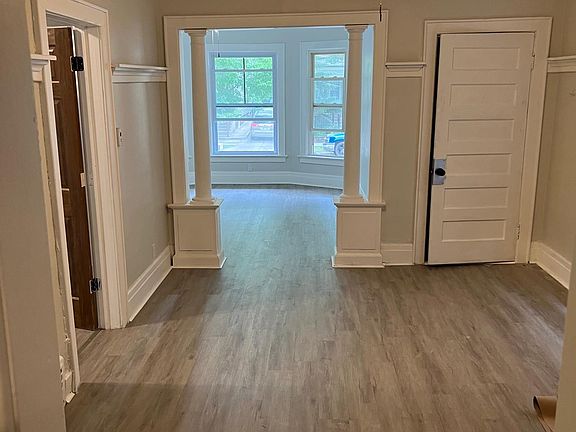 4th image of 1223 W Walker St #1223