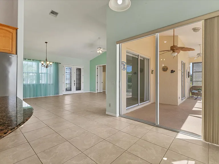 15077 Acorn Cir — Photo 13