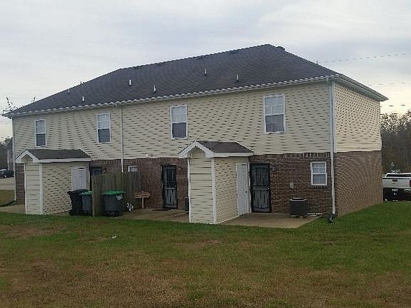 2nd image of 801 Oak Arbor Ct