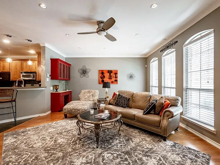 6868 Firenze Ln — Photo 29