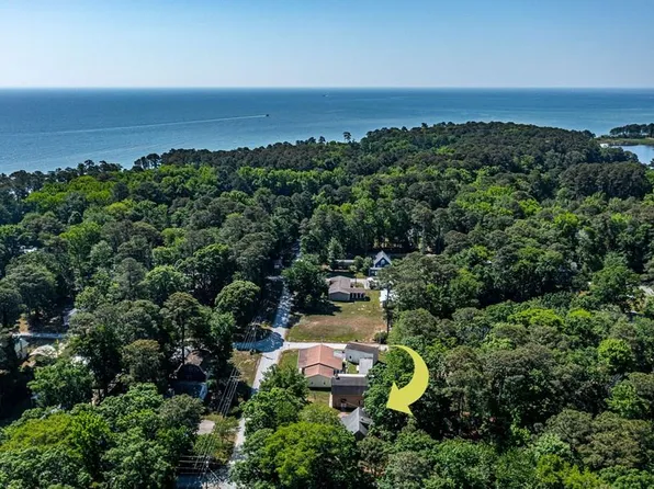 112 Parker Rd, Reedville, VA 22539