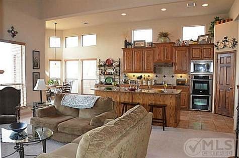 5th image of 2811 Pioneer Dr