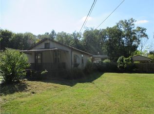 3496 Woodbine Ave, Hubbard, OH 44425