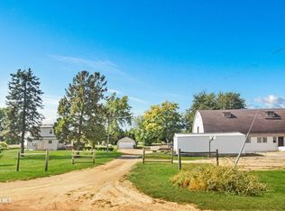 9078 Coon Rd, Dakota, IL 61018