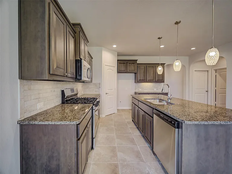 1100 Twin Brooks Ln — Photo 8