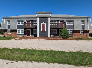 203 W Shelbourne Dr #ISU, Normal, IL 61761