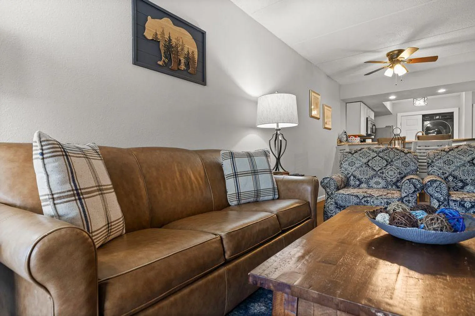 2 bed, 2.0 bath, 1054 sqft, $3,533 — Photo 1