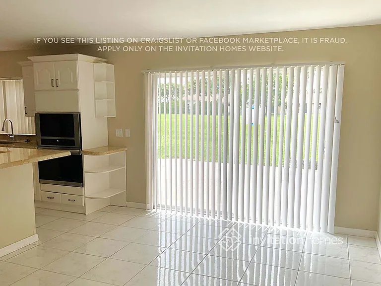 631 Royal Palm Way — Photo 7