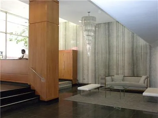 Rented by Bank Neary | media 3