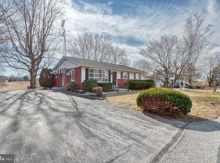 1649 Oakwood Dr, Hanover, PA 17331